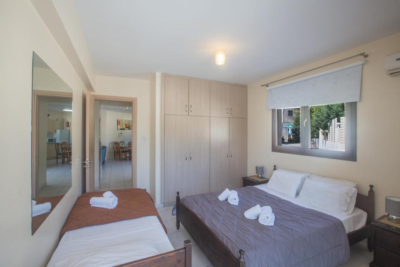 Napiana Apartments アヤナパ エクステリア 写真