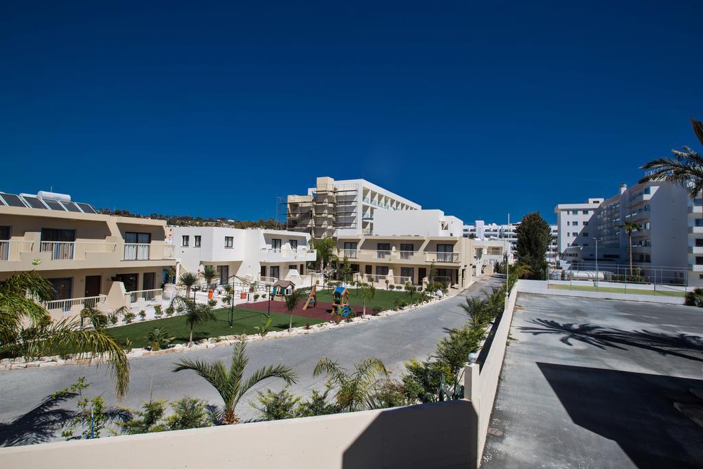 Napiana Apartments アヤナパ エクステリア 写真