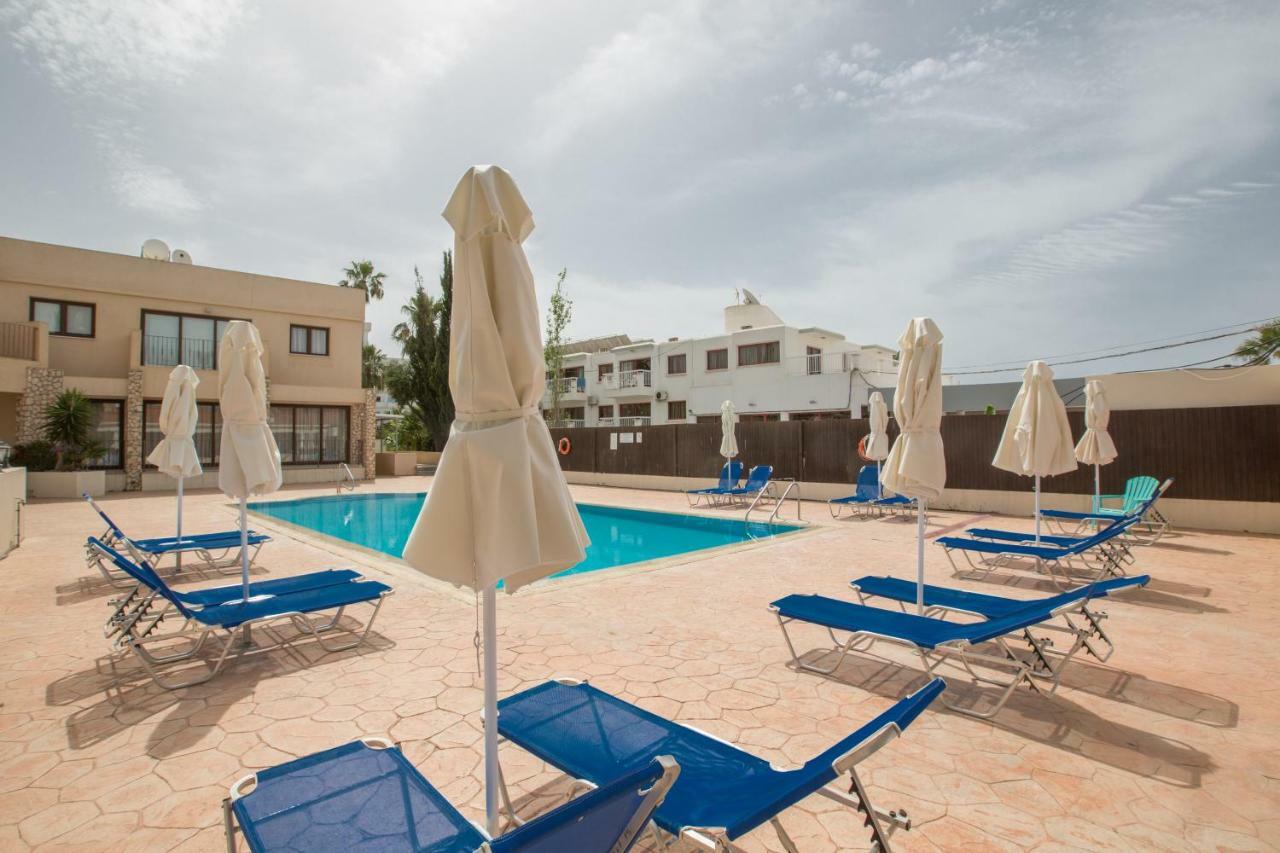 Napiana Apartments アヤナパ エクステリア 写真