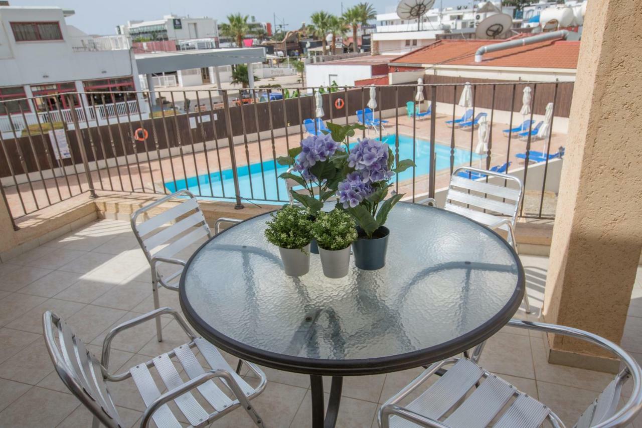 Napiana Apartments アヤナパ エクステリア 写真